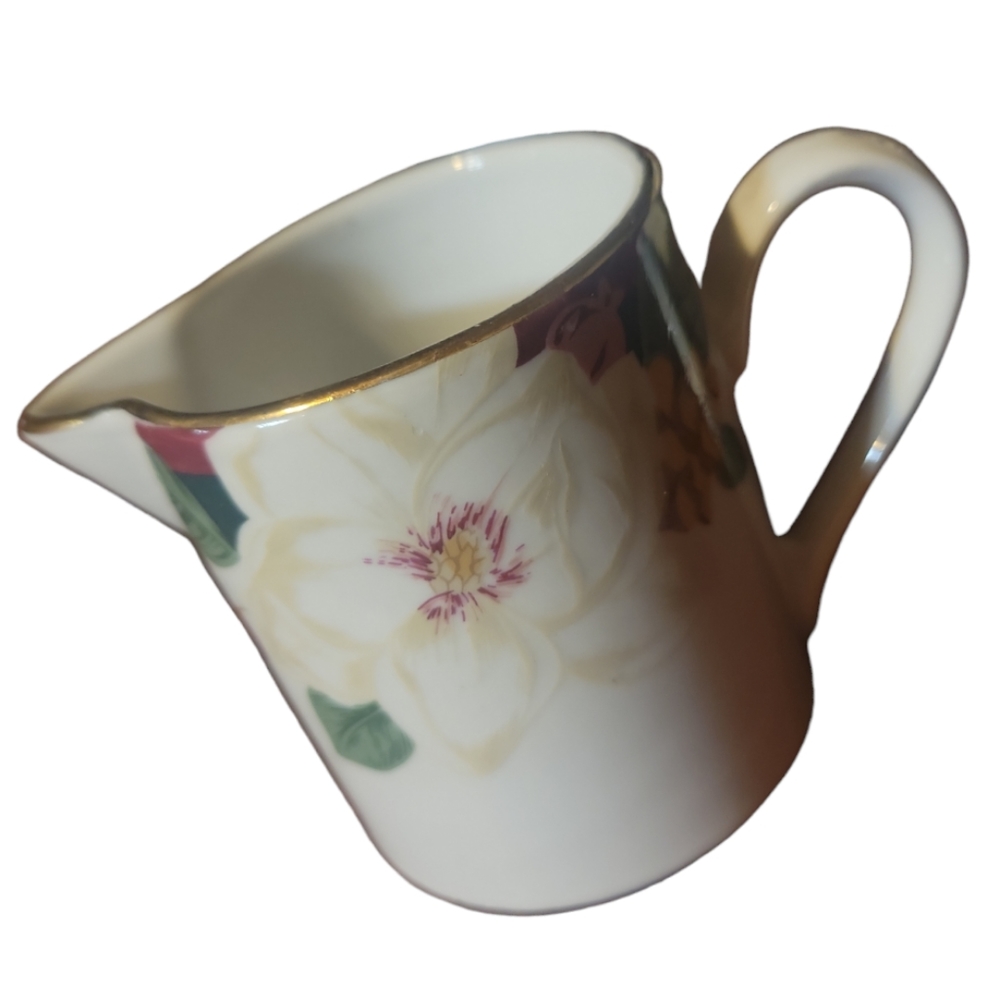 1 Vtg Creamer Pitcher Tienshan Magnolia Flower Pine Cone Gold Rim